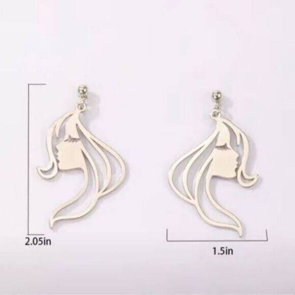 NWT- ARTSY Face Cutout Silvertone Lightweight Dangle Earrings - Picture 1 of 3